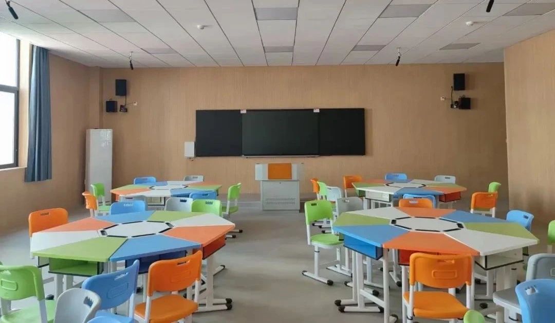 PG电子游戏广播系统产品工程效劳武汉市某小学！